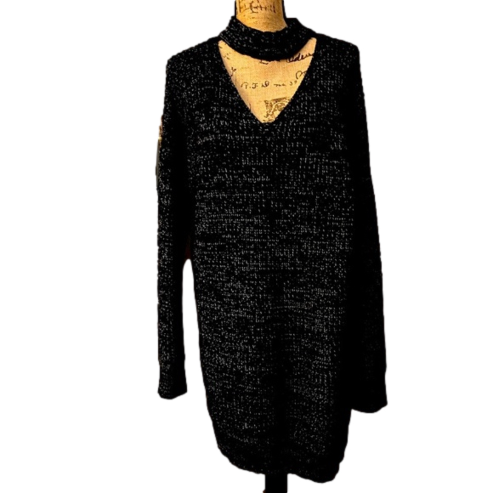 BeTween Me & You Oversized Black Tunic Length Sweater w Neck Detail Size XL